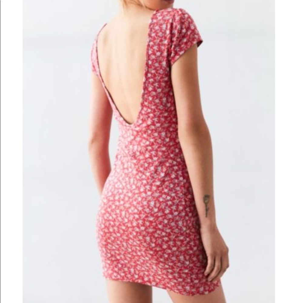 🔥NWOT Red Floral Minidress